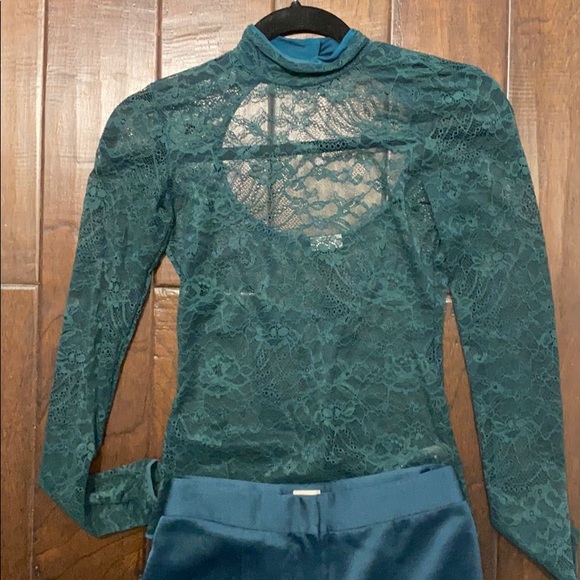 LittleMoon emerald green outfit - Picture 2 of 6